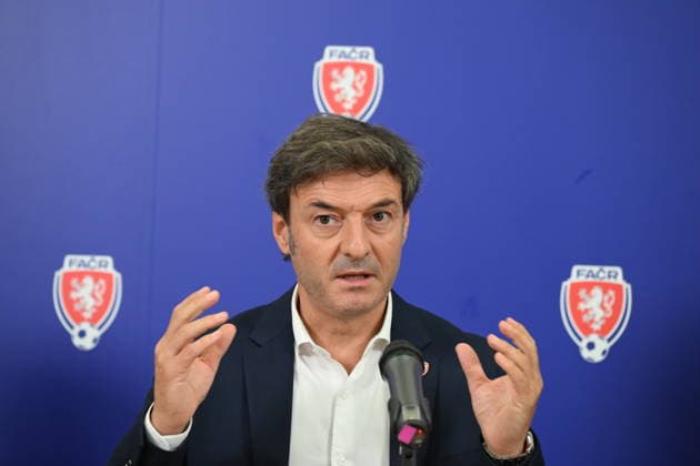 Sport Bilder des Tages Spanish Santi Denia has become the new coach of the Czech national football team and the first foreign national to take this post as he signed a two-year contract with an option with the Czech Football Association in Prague, Czech Republic, July 31, 2026. (CTKxPhoto KaterinaxSulova) CTKPhotoP2026073104176  CTKPhotoP2026073104176