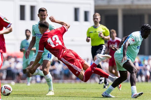 ST. JOHANN IN TIROL, AUSTRIA - JULY 31: Said El Mala (1. FC Koeln, 13) controls the ball against Boris Mamuzah Lum (Hertha BSC Berlin, 21) - foul - during a friendly game between 1. FC Koeln vs. Hertha BSC Berlin at trainings camp of 1. FC Koeln in Kitzbuehel of season 2026 27 at Koasastadion on July 31, 2026 in St. Johann in Tirol, Austria. Austria Copyright: xSteffiexWunderlx