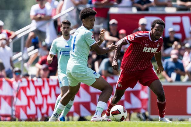 ST. JOHANN IN TIROL, AUSTRIA - JULY 31: Youssoupha Niang (1. FC Koeln, 38) controls the ball against Jerome Diallo (Hertha BSC Berlin, 51) during a friendly game between 1. FC Koeln vs. Hertha BSC Berlin at trainings camp of 1. FC Koeln in Kitzbuehel of season 2026 27 at Koasastadion on July 31, 2026 in St. Johann in Tirol, Austria. Austria Copyright: xSteffiexWunderlx