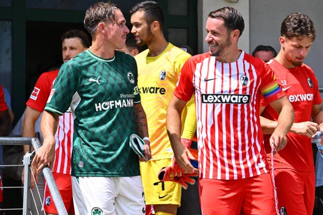 July 31, 2026 Soccer Season 2026–2027 Exhibition Match Friendly Match Preseason Match SC Freiburg vs. SpVgg Greuther Fürth Kleeblatt Sports photo by Zink xwoxzix; regulations prohibit any use of photographs as image sequences and or quasi-video; for editorial use only. Felix Klaus 30, SpVgg Greuther Fürth; Christian Günter 30, SC Freiburg, before kickoff