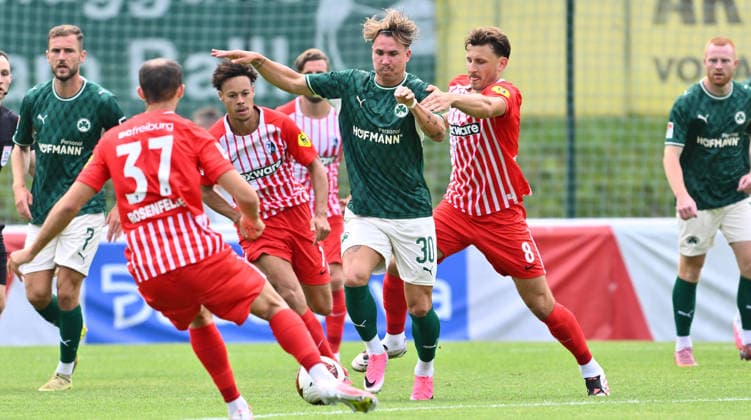 July 31, 2026 Soccer Season 2026–2027 Exhibition Match Friendly Match Preseason Match SC Freiburg SpVgg Greuther Fürth Kleeblatt Sports Photo Zink xwoxzix Regulations prohibit any use of photographs as image sequences and or quasi-video; for editorial use only. Felix Klaus 30, SpVgg Greuther Fürth Maximilian Eggestein 8, SC Freiburg