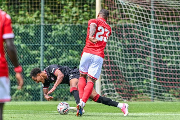 260731 Standard de Liege vs Arminia Bielefeld Henri Koudossou (7) of Arminia Bielefeld and Marco Ilaimaharitra (23) of Standard CL during a friendly soccer game in the preparations ahead of the Jupiler Pro League season 2026 - 2027 between Standard de Liege and Arminia Bielefeld from Germany on July 31 , 2026 in Liege, Belgium. (Photo by Stijn Audooren Isosport) Liege SL16 Football Campus Liege Belgium  Copyright: xIsosportxStijnxAudoorenx