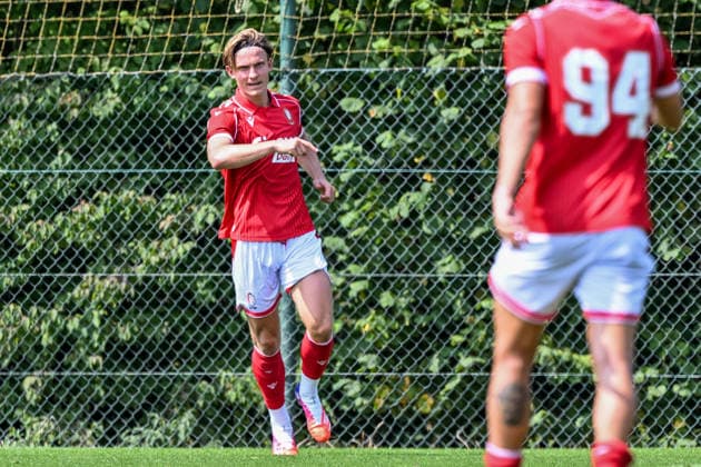 260731 Standard de Liege vs Arminia Bielefeld Ibe Hautekiet (25) of Standard CL scores 1-0 and Standard celebrate during a friendly soccer game in the preparations ahead of the Jupiler Pro League season 2026 - 2027 between Standard de Liege and Arminia Bielefeld from Germany on July 31 , 2026 in Liege, Belgium. (Photo by Stijn Audooren Isosport) Liege SL16 Football Campus Liege Belgium  Copyright: xIsosportxStijnxAudoorenx