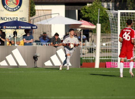 Soccer, Men s, Bundesliga, 2026–2027 Season, FC Rottach Egern vs. FC Bayern Munich, Friendly Match, Training Camp, Rottach Egern, David Podar, Stiube, FC Bayern Munich holding a ball