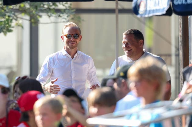 Rouven Kasper, FC Bayern Munich, Executive Director of Marketing and Sales, with Max Eberl, FC Bayern Munich, Sporting Director, GER, FC Rottach Egern vs. FC Bayern Munich, soccer, friendly match, 2026–2027 season, July 30, 2026, GER, FC Rottach Egern vs. FC Bayern Munich, soccer, friendly match, 2026–2027 season, July 30, 2026, Rottach Egern Copyright: xEibner-Pressefoto JennixMaulx EP_JML