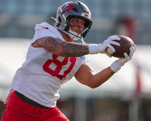 July 31, 2026: Tampa Bay Buccaneers tight end Kenny Fletcher Jr. (81) catches a pass during training camp at AdventHeath Training Center in Tampa, FL. Taylor McFee CSM Tampa USA - ZUMAc04_ 20260731_zma_c04_071 Copyright: xTaylorxMcfeex