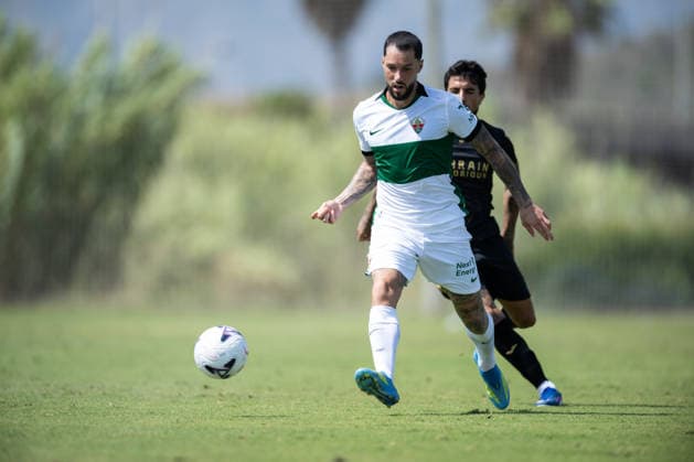 Tete Morente of Elche during a preseason friendly match between Elche CF and Córdoba CF played in Oliva, Valencia, on July 31, 2026, in Spain (Oliva, Valencia, Spain) Copyright: xVicentexVidalx xAgenciaxLOFx