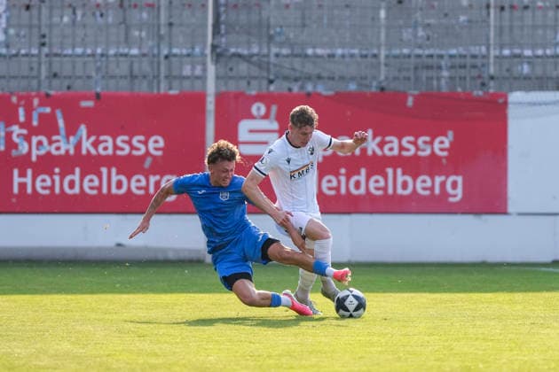 From left: Robert Langer (TSG), 26, Ken Gipson (SVS), 24, tackle, game scene, duel, tackle, tackling, dynamic, action, July 31, 2026, Sandhausen, Germany, soccer, bfv Association Cup, 3rd round, SV Sandhausen vs. TSG 1862 09 Weinheim xozx