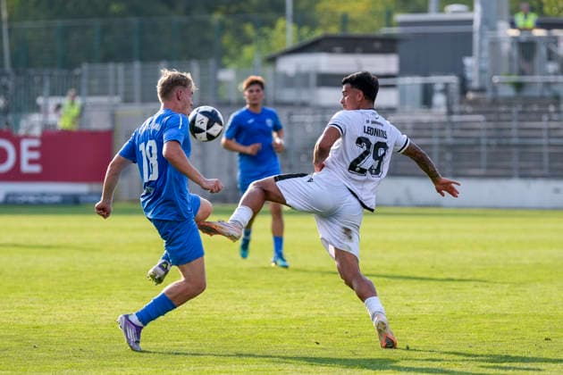 From left: Maiko Rene Hertel (TSG), 18, Tasos Leonidis (SVS), 29, tackle, game scene, duel, tackle, tackling, dynamism, action, 07 31 2026, Sandhausen, Germany, soccer, bfv Association Cup, 3rd round, SV Sandhausen vs. TSG 1862 09 Weinheim xozx