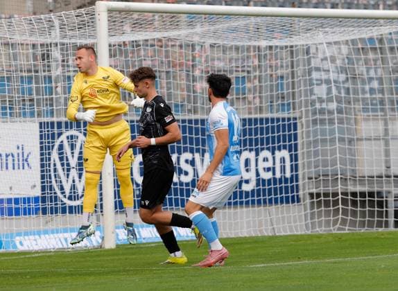 CFC vs. BFC Preussen, July 31, 2026, Chemnitz, eins Stadium on Gellertstrasse, Sports, Soccer, Northeast Regional League 2026–2027, Matchday 2, CFC, CFC vs. BFC Preussen (from left to right): Florian Palmowski, Alexander Dikarev, and Domenico Alberico, Chemnitz, Saxony, Germany