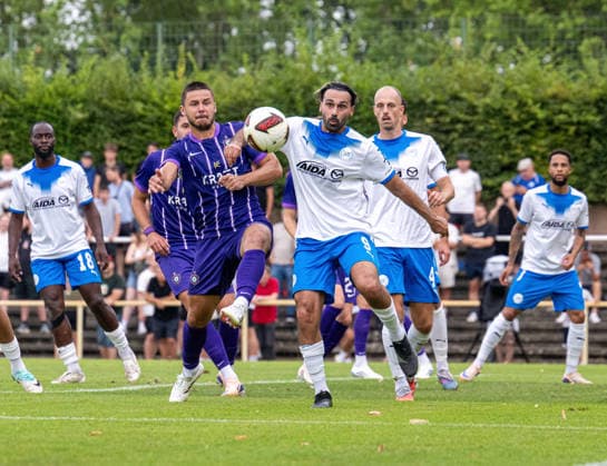 Soccer, Men s, 2026–2027 Season, Regionalliga Nordost, Matchday 2, SV Tasmania Berlin vs. FC Erzgebirge Aue, from left: Patrick Kapp (Aue), Abdulkadir Beyazit (Tasmania), July 31, 2026, Copyright: xSebastianxRäppold MatthiasxKochx