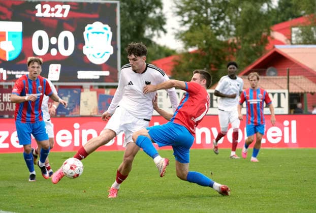 Photo by Jannes Elfers: Drochtersen vs. Kilian SKOLIK Phoenix; left: Regionalliga Nord soccer, Matchday 1 on Friday, July 31, 2026, SV Drochtersen Phoenix Lübeck