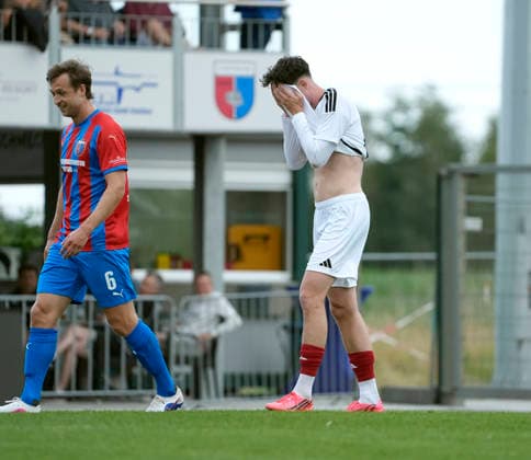 Photo: Kilian SKOLIK looking skeptical. Phoenix Soccer, Regionalliga Nord, Matchday 1 on Fri, July 31, 2026: SV Drochtersen vs. Phönix Lübeck