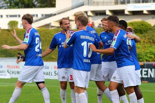 Regionalliga West Bonner SC Rot Weiß Oberhausen ** FOR EDITORIAL USE ONLY ** EDITORIAL USE ONLY ** p Kerem Yalcin after scoring the 1–0 goal for the Kleeblätter (Bonner SC vs. RWO) Location: Bonn, Sportpark Nord Date: July 31, 2026 Germany, North Rhine-Westphalia, Bonn Copyright MichaxKorb Copyright: MichaxKorb doc86yk98ythdu1jf96p9uz ,EDITORIAL USE ONLY Copyright: MichaxKorb