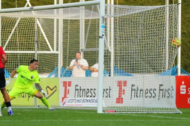 Regionalliga West: Bonner SC vs. Rot-Weiß Oberhausen ** FOR EDITORIAL USE ONLY ** EDITORIAL USE ONLY ** p Goalkeeper Elias Bördner concedes the 0–1 goal Bonner SC RWO Location: Bonn, Sportpark Nord Date: July 31, 2026 Germany, North Rhine-Westphalia, Bonn Copyright MichaxKorb Copyright: MichaxKorb doc86yk98t0vh46o1qrc9z ,EDITORIAL USE ONLY Copyright: MichaxKorb
