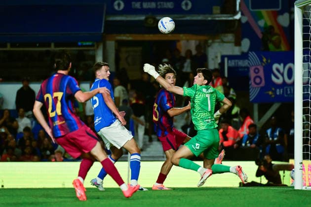 Birmingham City v Barcelona, Pre-Season Friendly Birmingham City goalkeeper (on loan from Brighton and Hove Albion) James Beadle (1) misses the ball during the Pre-Season Friendly match between Birmingham City and Barcelona at the St Andrew s @ Knighthead Park, Birmingham, UK on 31 July 2026. Birmingham St Andrew s @ Knighthead Park West Midlands UK Editorial use only , Copyright: xDennisxGoodwinx PSI-24614-0024