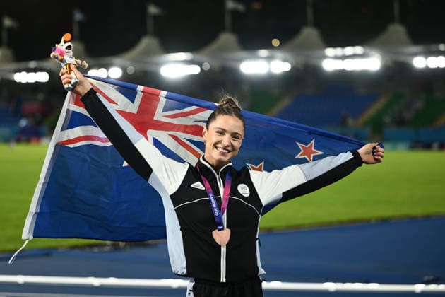 COM26 ATHLETICS, Imogen Ayris of New Zealand celebrates following the Women s Pole Vault Final of the Glasgow 2026 Commonwealth Games at EDF Scotstoun Stadium in Glasgow, Scotland, Friday, July 31, 2026. ( NO ARCHIVING, EDITORIAL USE ONLY Glasgow United Kingdom  Copyright: xJOELxCARRETTx 20260801112727103707
