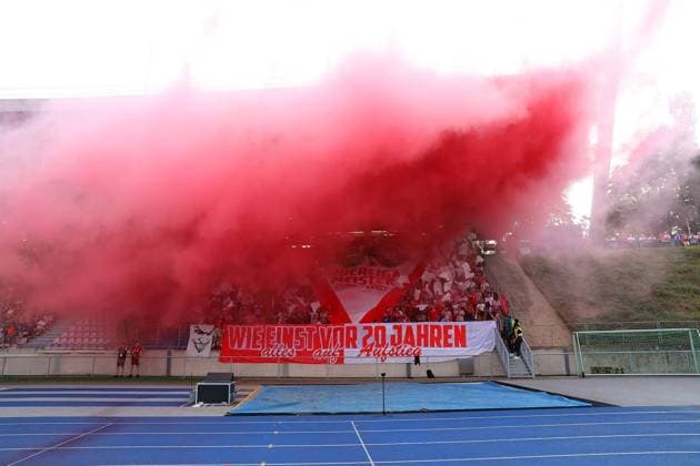 Regionalliga West Bonner SC Rot Weiß Oberhausen ** FOR EDITORIAL USE ONLY ** EDITORIAL USE ONLY ** p Choreography by RWO fans Bonner SC RWO Location Bonn, Sportpark Nord Date July 31, 2026 Germany North Rhine-Westphalia Bonn Copyright MichaxKorb Copyright: MichaxKorb doc86ylqvcj4nr12mv5qeg6 ,EDITORIAL USE ONLY Copyright: MichaxKorb