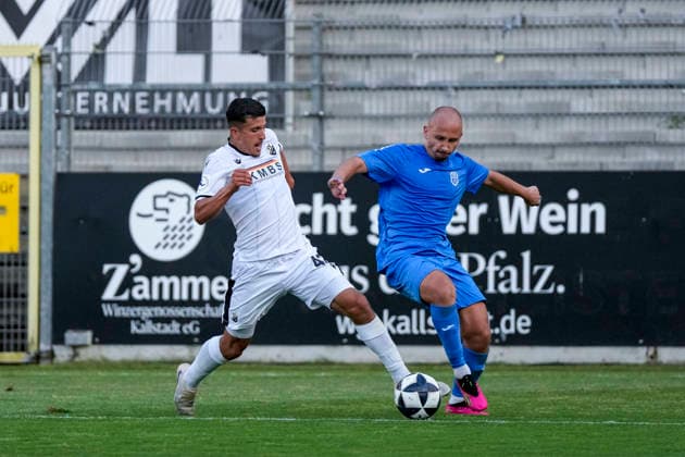From left: Imad Jaadar (SVS), 42, Daniele Marchitto (TSG), 25, tackle, game scene, duel, tackle, tackling, dynamic, action, 07 31 2026, Sandhausen, Germany, soccer, bfv Association Cup, 3rd round, SV Sandhausen vs. TSG 1862 09 Weinheim xozx