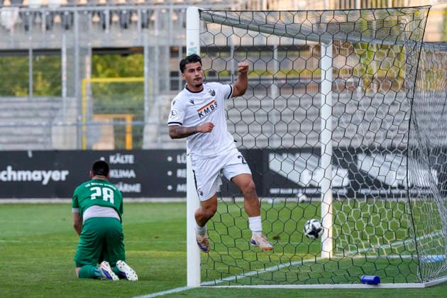 Goal scorer Tasos Leonidis (SVS), 29, a player for SV Sandhausen (SVS), celebrates the 5-0 goal, celebration, cheering, goal celebration, goal scored, celebrate the goal, goal, celebration, celebrating the goal, joy, happiness, happy, optimistic, positive, game scene, highlight, still image, single photo, action, 31 July 2026, Sandhausen, Germany, soccer, bfv Association Cup, 3rd round, SV Sandhausen vs. TSG 1862 09 Weinheim xozx
