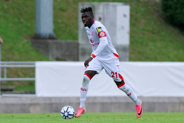 Danny da Costa of 1 FSV Mainz 05 controls the ball during the preseason friendly match between 1 FSV Mainz 05 and Shabab Al Ahli at the Grenzlandstadium Arena on July 31, 2026, in Kufstein, Austria. Photo by Marco Steinbrenner, DeFodi Images