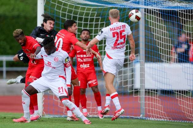 Andreas Hanche Olsen of 1 FSV Mainz 05 scores the goal to make it 1–0 with a header during the preseason friendly match between 1 FSV Mainz 05 and Shabab Al Ahli at the Grenzlandstadium Arena on July 31, 2026 in Kufstein, Austria. Photo by Marco Steinbrenner, DeFodi Images