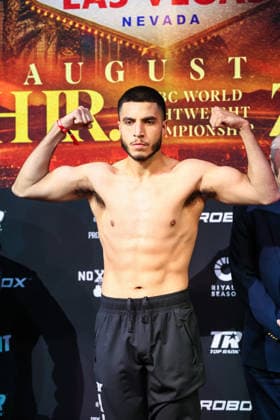 July 31, 2026: Middleweight Fabian Guzman on stage during weigh-ins for the Roach Jr. vs Zepeda event at the Skybox Lounge inside the Virgin Hotels on July 31, 2026 in Las Vegas, NV. CSM. Las Vegas United States of America - ZUMAc04_ 20260731_zma_c04_228 Copyright: xChristopherxTrimx