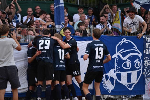 July 31, 2026, GER, Soccer, Regionalliga Nord, Matchday 1, 2026–2027 Season, Bremen, Field 11, SV Werder Bremen II U23 vs. VfB Oldenburg, Celebration after the 0–2 goal by Marc SCHRÖDER SCHROEDER (VfB Oldenburg 20) at the fence with Mats FACKLAM (VfB Oldenburg 29), Kai PRÖGER PROEGER (VfB Oldenburg 11), and Dominik KASPER (VfB Oldenburg 24), Linus SCHÄFER SCHAEFER, VfB Oldenburg 13; Bremen, 11th place; Bremen, Germany Copyright: xnordphotoxGmbHx xRojahnx