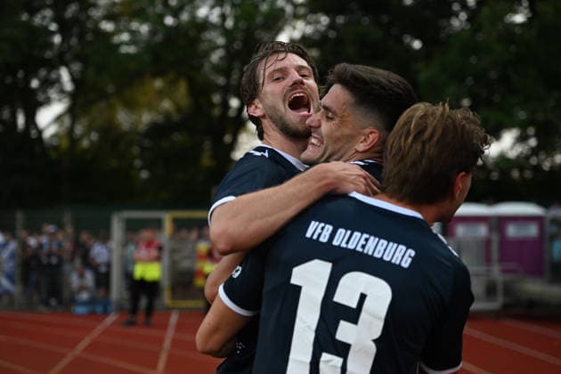 July 31, 2026, GER, Soccer, Regionalliga Nord, Matchday 1, 2026–2027 Season, Bremen, Field 11, SV Werder Bremen II U23 vs. VfB Oldenburg, Celebration after the 0–3 goal by Mats FACKLAM (VfB Oldenburg 29), Marc SCHRÖDER (SCHROEDER, VfB Oldenburg 20), and Linus SCHÄFER (SCHAEFER, VfB Oldenburg 13). Bremen, 11th place, Bremen, Germany Copyright: xnordphotoxGmbHx xRojahnx