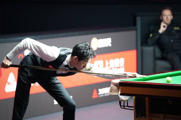 SHANGHAI, CHINA - JULY 31: Wu Yize of China plays a shot in the semifinal match against Judd Trump of England on Day 5 of the 2026 Snooker Shanghai Masters at Luwan Gymnasium on July 31, 2026 in Shanghai, China.  Copyright: xTaixChengzhex 111657404960