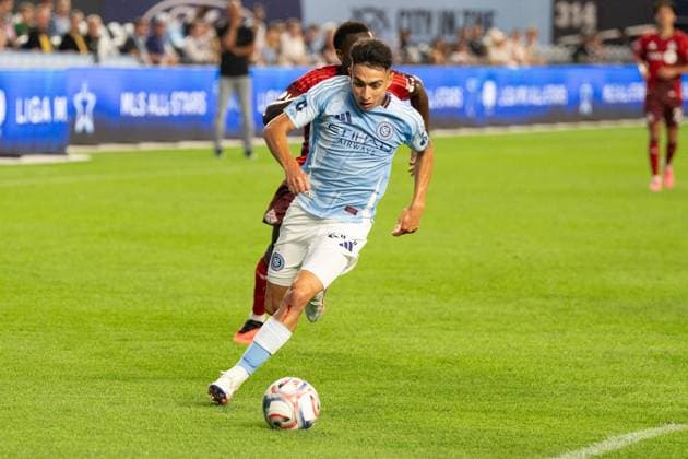 July 31, 2026, Bronx, New York, USA: Agustin Ojeda (26) of NYCFC controls the ball during Regular Season game between NYCFC and Toronto FC at Yankee stadium in New York, NY on July 31, 2026. Game ended in draw 1 - 1. Bronx USA - ZUMAr339 20260731_znp_r339_043 Copyright: xLevxRadinx