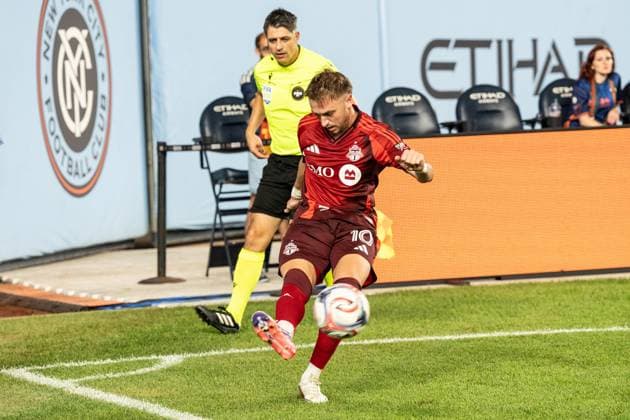 July 31, 2026, Bronx, New York, USA: Djordje Mihailovic (10) of Toronto FC controls the ball during Regular Season game between NYCFC and Toronto FC at Yankee stadium in New York, NY on July 31, 2026. Game ended in draw 1 - 1. Bronx USA - ZUMAr339 20260731_znp_r339_064 Copyright: xLevxRadinx