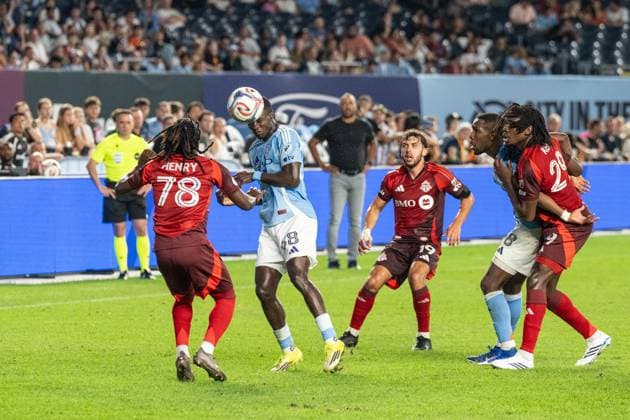 July 31, 2026, Bronx, New York, USA: Malachi Jones (88) of NYCFC controls the air ball during Regular Season game between NYCFC and Toronto FC at Yankee stadium in New York, NY on July 31, 2026. Game ended in draw 1 - 1. Bronx USA - ZUMAr339 20260731_znp_r339_075 Copyright: xLevxRadinx