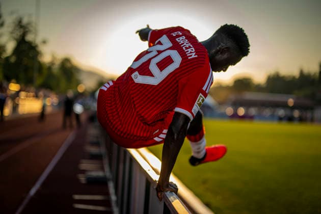 July 30, 2026, 2026–2027 Bundesliga, FC Bayern Munich training camp in Rottach Egern on Lake Tegernsee, Bavaria; friendly match between FC Rottach Egern and FC Bayern Munich; Bara Sapoko Ndiaye; FC Bayern Munich climbs over the barrier