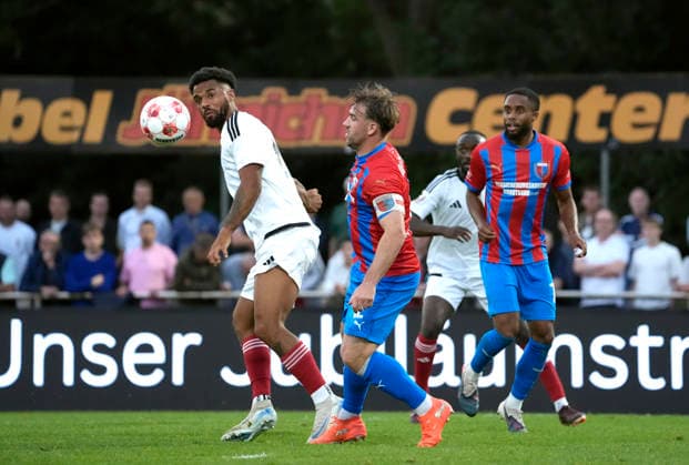 Photo: Nico from REITH Drochtersen vs. Benjamin LUIS Phönix; left: Regionalliga Nord soccer, Matchday 1 on Fri, July 31, 2026: SV Drochtersen Phönix Lübeck 2–1