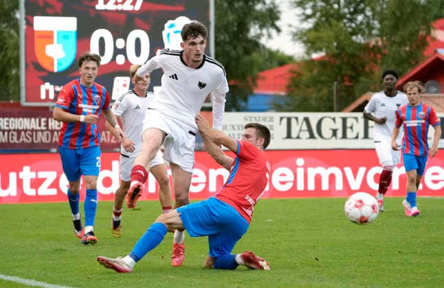 Photo by Jannes Elfers: Drochtersen vs. Kilian SKOLIK Phoenix; left: Regionalliga Nord soccer, Matchday 1 on Friday, July 31, 2026; SV Drochtersen Phoenix Lübeck