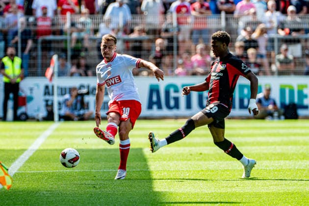 Friendly Match: Bayer 04 Leverkusen vs. Rot Weiss Essen, on August 1, 2026, Ulrich Haberland Stadium, Leverkusen; Marvin Obuz (Rot Weiss Essen) 10, Ben Hawighorst (Bayer 04 Leverkusen) 29; Friendly match: Bayer 04 Leverkusen vs. Rot Weiss Essen, August 1, 2026, Ulrich Haberland Stadium, Leverkusen Copyright: xBEAUTIFULxSPORTS Erlhofx