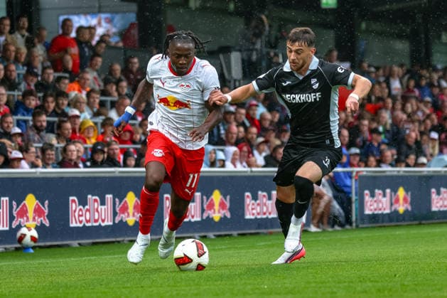 Johan Bakayoko (RB Leipzig), 11, tackle, duel, battle; Bilal Yalcinkaya (SC Verl), 10, RB Leipzig vs. SC Verl, soccer, friendly, 2026–27 season, August 1, 2026, RB Leipzig vs. SC Verl, soccer, friendly match, 2026–27 season, August 1, 2026, Leipzig Copyright: xEibner-Pressefoto LauraxRoemerx EP_LRR