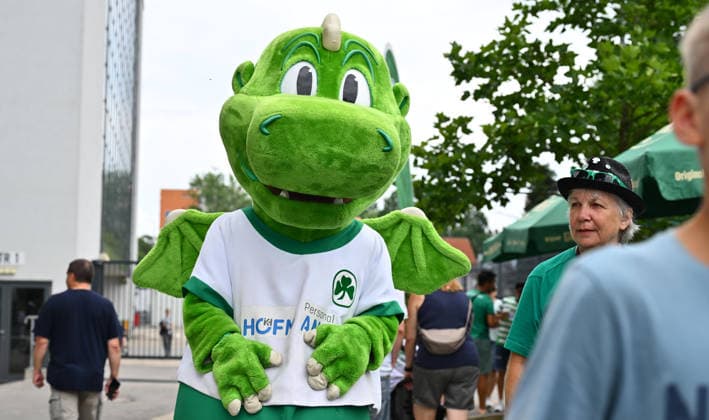 August 1, 2026 SpVgg Greuther Fürth Fürth Team Presentation 2026–2027 Season Opener xwoxzix Eddy the Dragon, SpVgg Greuther Fürth Mascot