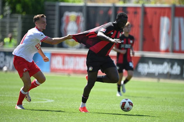 Victor BONIFACE LEV vs. Marvin OBUZ RWE Soccer 1 Bundesliga, Testspiel, testmatch, friendly match, Freundschaftsspiel, Bayer Leverkusen (LEV) vs. Rot-Weiss Essen 3–0, on August 1, 2026, in Leverkusen, Germany. DFL regulations prohibit any use of photographs as image sequences and or quasi-video.