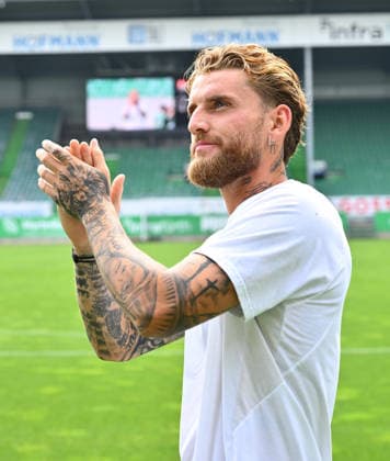 August 1, 2026 SpVgg Greuther Fürth Fürth Team Presentation 2026–2027 Season Opener xwoxzix Ole Pohlmann 10, SpVgg Greuther Fürth