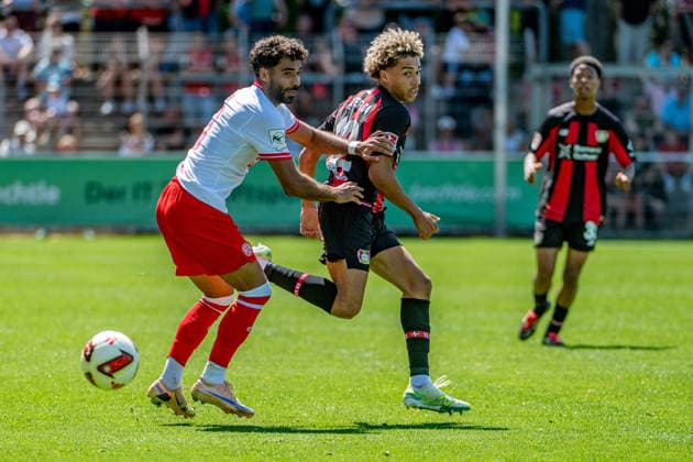 Friendly Match: Bayer 04 Leverkusen vs. Rot Weiss Essen, August 1, 2026, Ulrich Haberland Stadium, Leverkusen Ekin Çelebi Rot Weiss Essen 26, Montrell Culbreath Bayer 04 Leverkusen 42, Friendly Match: Bayer 04 Leverkusen vs. Rot Weiss Essen, August 1, 2026, Ulrich Haberland Stadium, Leverkusen Copyright: xBEAUTIFULxSPORTS Erlhofx
