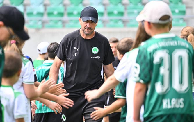 August 1, 2026 SpVgg Greuther Fürth Fürth Team Presentation 2026–2027 Season Opener xwoxzix Frank Kackert, Goalkeeper Coach, SpVgg Greuther Fürth