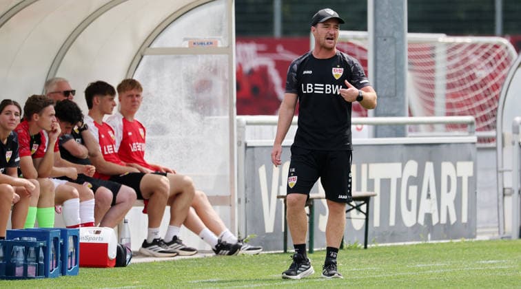August 1, 2026, Germany, Stuttgart, Soccer: VfB Stuttgart II vs. FC Astoria Walldorf, Coach Nico Willig (VfB II)