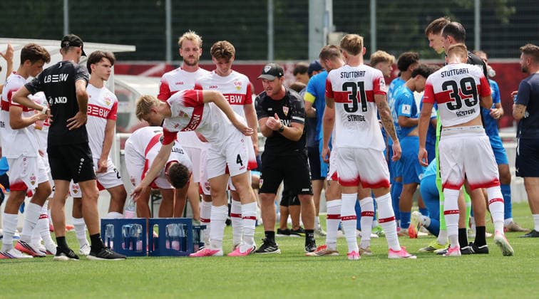 August 1, 2026, Germany, Stuttgart, Soccer: VfB Stuttgart II vs. FC Astoria Walldorf, Coach Nico Willig (VfB II), Center