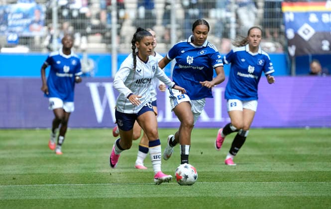 Photo by Maz Pacheco: Everton vs. Melina Krüger (HSV), right: HSV season opener on Sat, Aug. 1, 2026—women s soccer friendly between Hamburger SV and Everton FC