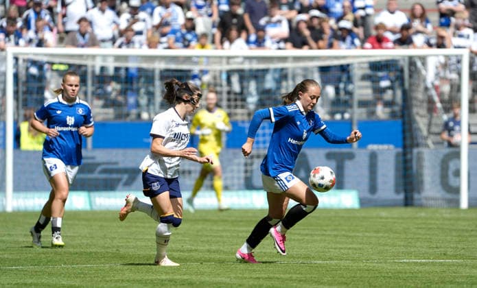 Photo: Clare Wheeler, Everton vs. Camilla LINBERG, HSV. HSV Season Opener on Sat, Aug. 1, 2026. Women s Soccer Friendly Match: Hamburger SV vs. Everton FC
