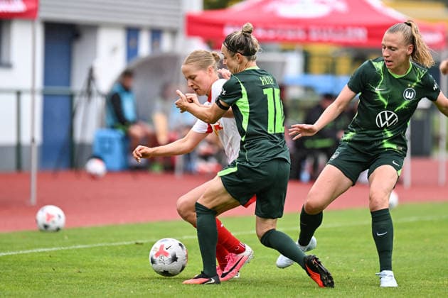 Soccer I Women I 2026–2027 Season I Friendly Match I RB Leipzig vs. VfL Wolfsburg I August 1, 2026, Tackle by Emilia Asgeirsdottir 8, Rasenballsport Leipzig, Svenja Huth 10, VfL Wolfsburg, Lieske Carleer 3, VfL Wolfsburg Markranstädt Grass Field, Stadion am Bad Großfeld, Am Stadtbad 30, Saxony, Germany Copyright: xLobeca InesxHähnelx