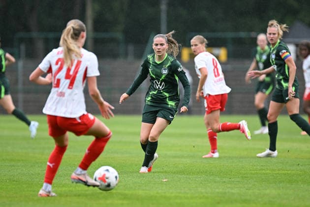 Soccer I Women s I 2026–2027 Season I Friendly Match I RB Leipzig vs. VfL Wolfsburg I August 1, 2026 Smilla Vallotto 14, VfL Wolfsburg, cutout, close-up, portrait, individual photo, single image, body, Markranstädt grass field, Stadion am Bad Großfeld, Am Stadtbad 30, Saxony, Germany Copyright: xLobeca InesxHähnelx
