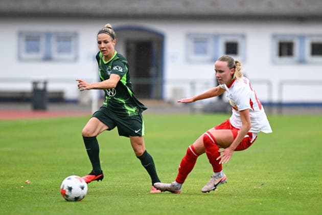 Soccer I Women s I 2026–2027 Season I Friendly Match I RB Leipzig vs. VfL Wolfsburg I August 1, 2026 Svenja Huth 10, VfL Wolfsburg, Alieke Tuin 22, Rasenballsport Leipzig Markranstädt Grass Field, Stadion am Bad Großfeld, Am Stadtbad 30, Saxony, Germany Copyright: xLobeca InesxHähnelx